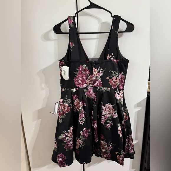 Black Floral Mini Dress- Size 11 - Picture 1 of 11